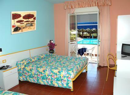 Hotel Seven Residence Палинуро Екстериор снимка